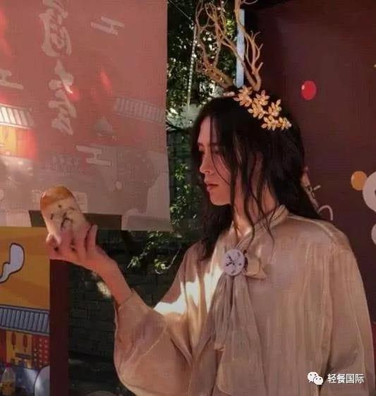 谁来请我喝杯星巴克?学星巴克玩转社交营销