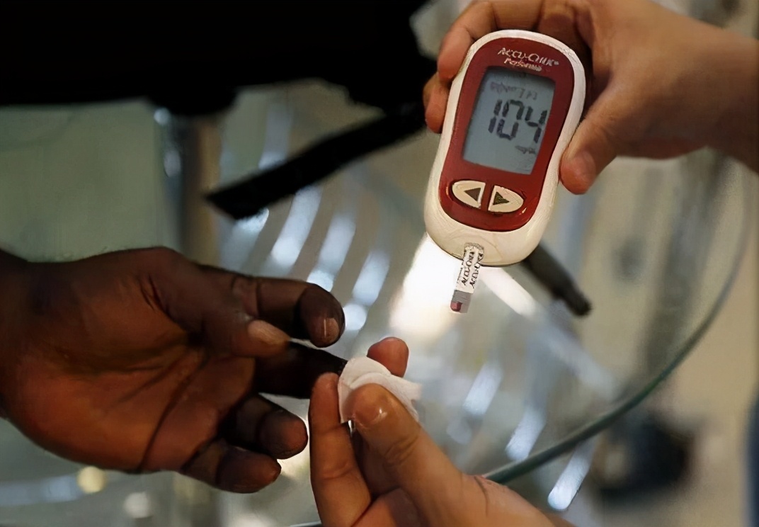 少睡觉人会胖吗,少睡觉会导致变矮吗