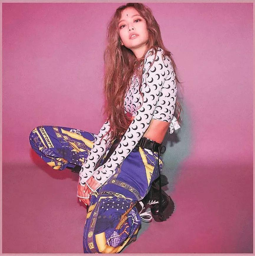 杨紫穿一身白色的衣服换新造型,杨紫日常t恤穿搭