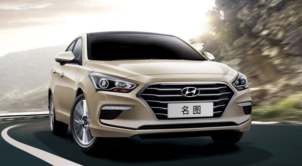 采用最新家族风格分体式大灯组，全新一代现代名图测试谍照曝光