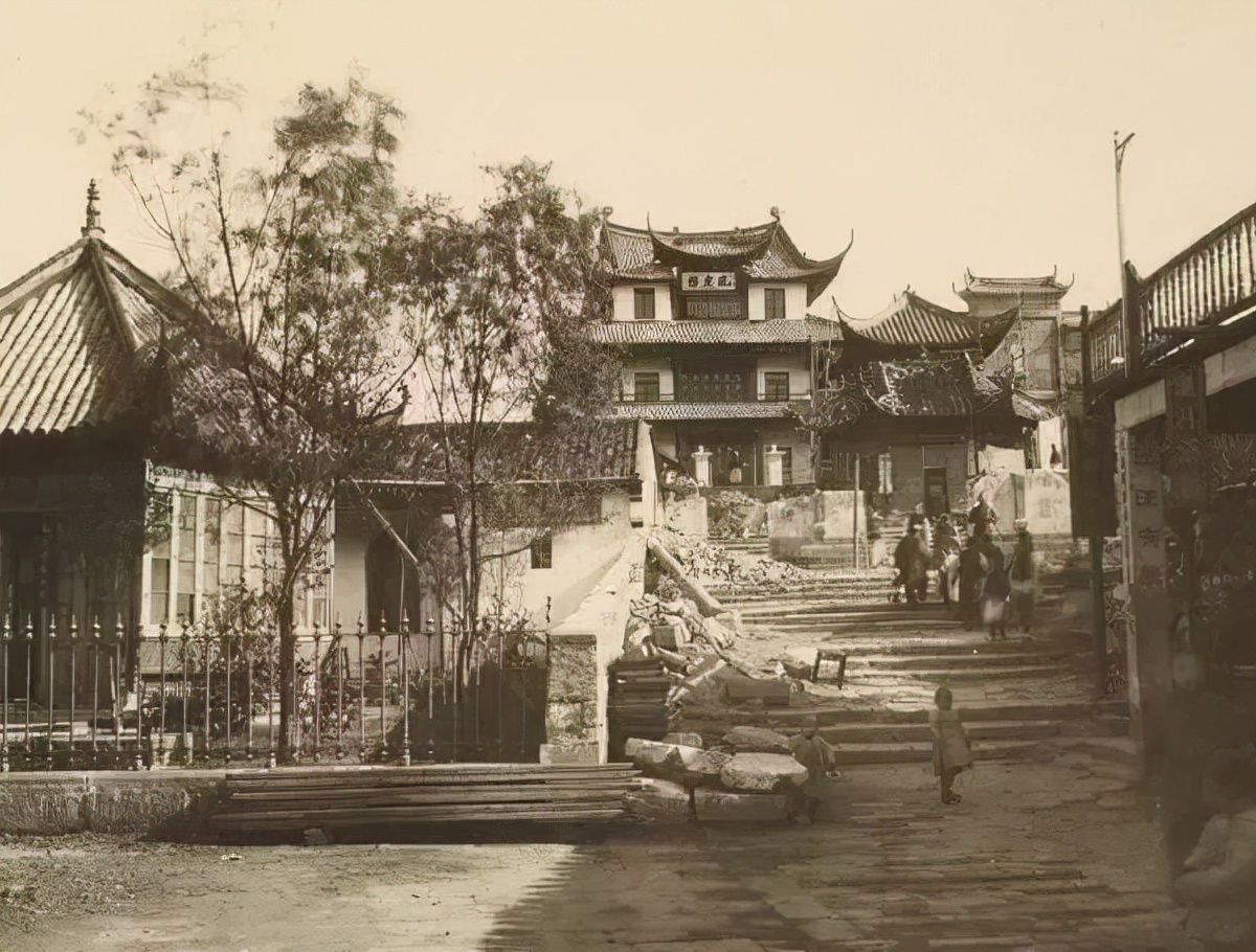 黄鹤楼牌匾极目楚天,黄鹤楼相关的著名文章