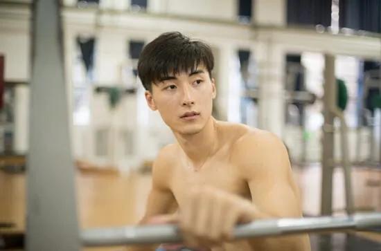 拜托，千万别让萧亚轩看到这些国家体坛中的鲜肉帅哥