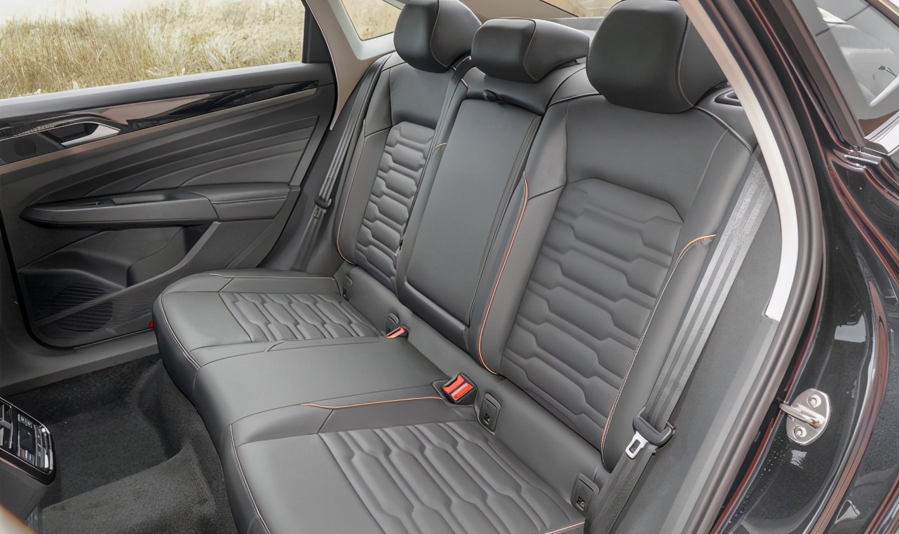 大众帕萨特开了10几年油耗怎么样,帕萨特的真实油耗