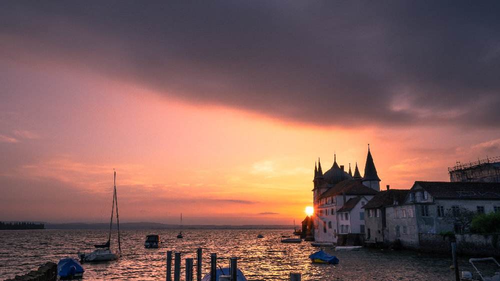 职场上，年轻人到底该不该低头和认怂？看完吓我一跳！