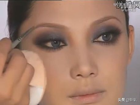 简单快捷适合各种脸型的毛眉画法,毛戈平标准眉形理论