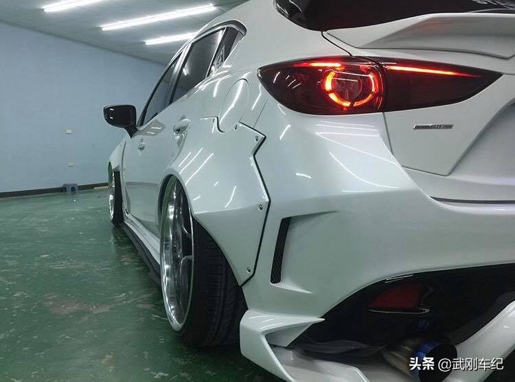 昂克赛拉3两厢版2.5宽体,昂克赛拉3三厢改装案例