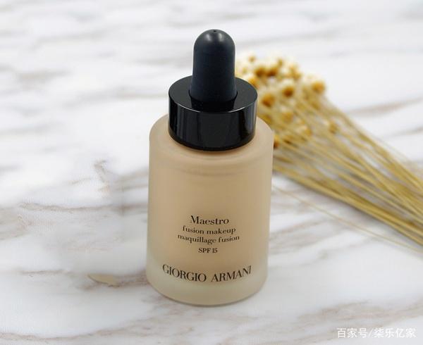 armani阿玛尼轻垫菁华粉底液,Armani阿玛尼粉底液