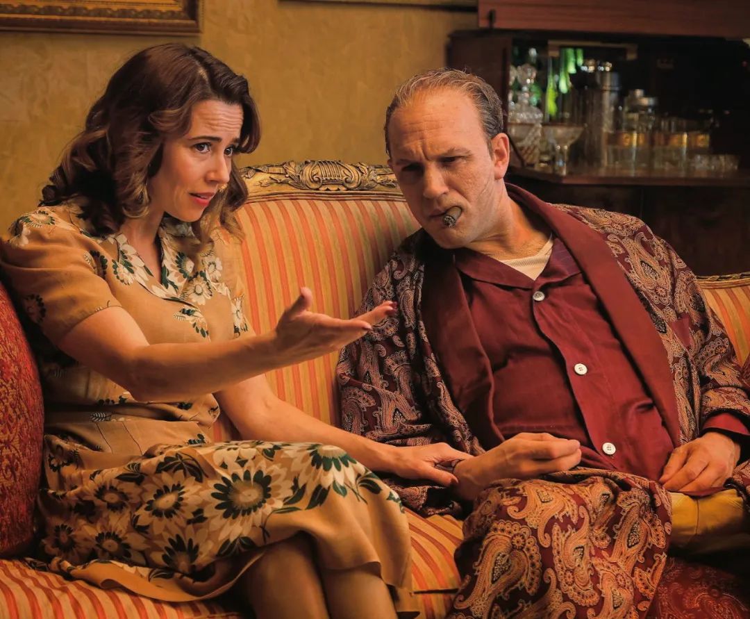 *手党黑**传奇教父＋悲情烂片导演，这部电影是真正的灾难艺术品