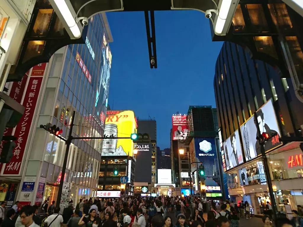 大阪心斋桥商业街有优衣库店吗 (大阪心斋桥购物街)