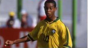 小罗世界足球先生,小罗第二次加冕足球先生