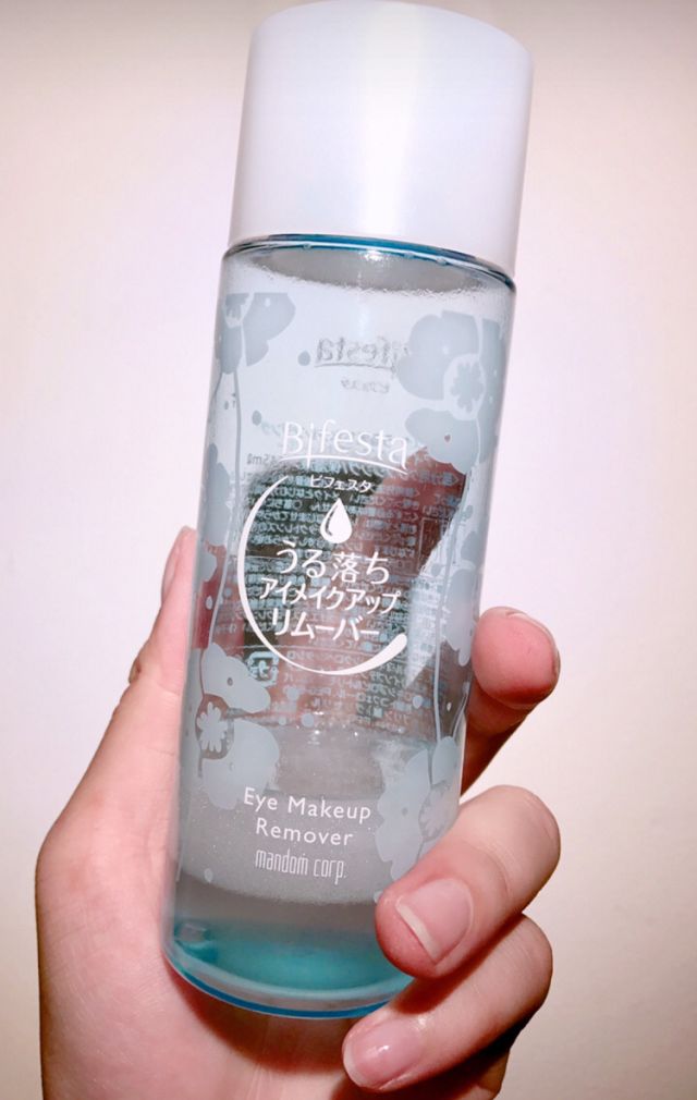 怎么让嘴唇涂完口红后显得很水润,嘴唇比较厚口红怎么涂