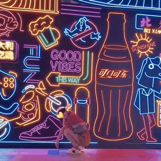 一年买三个奢侈品包包好吗,买过最后悔的大牌包包是什么