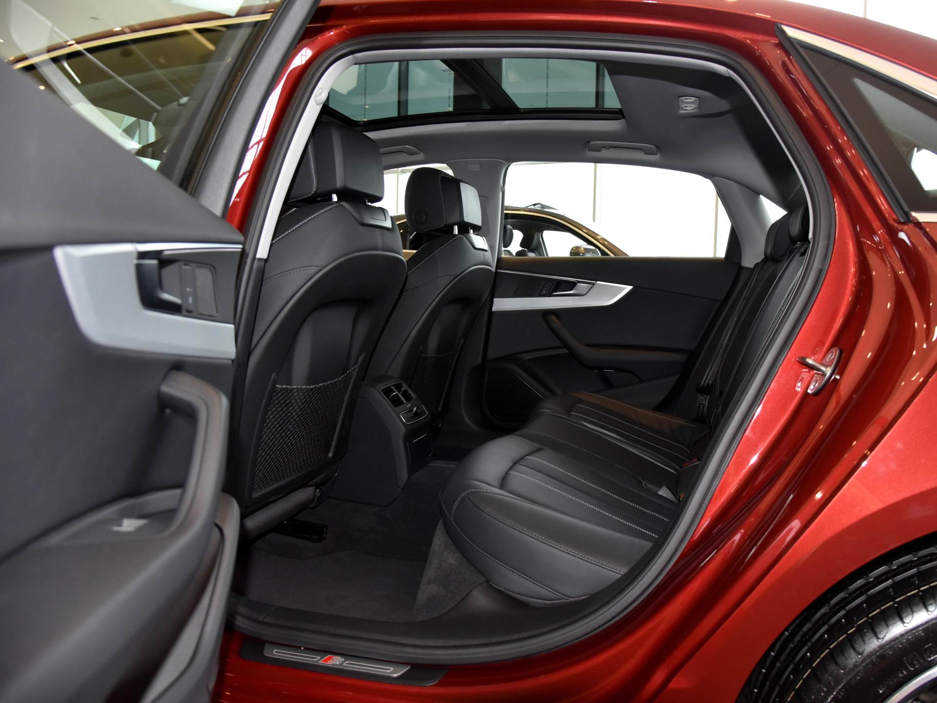 奥迪a4l45quattro油耗,16款奥迪a4l2.0t实际油耗