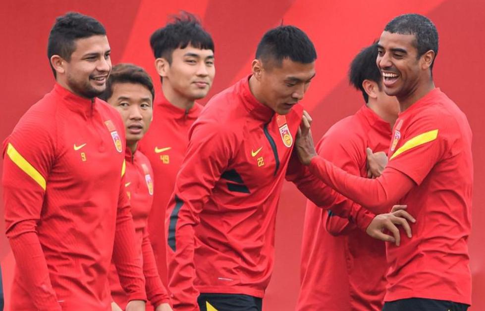 国足关岛评论,关岛评价中国国足