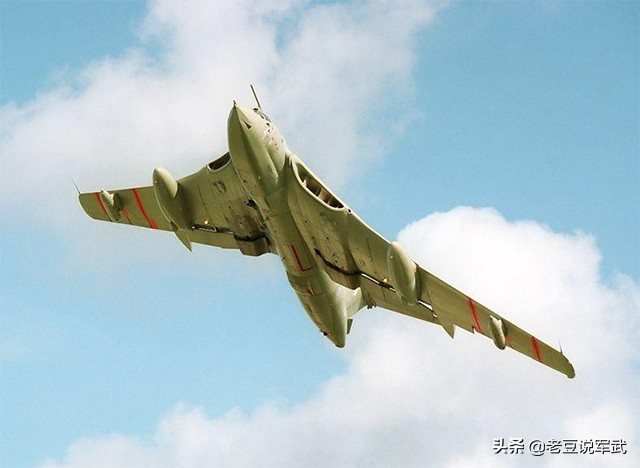 英国v型轰炸机,英国三神轰炸机