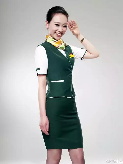 世界各国空姐的颜值 (各国空姐美丽动人)