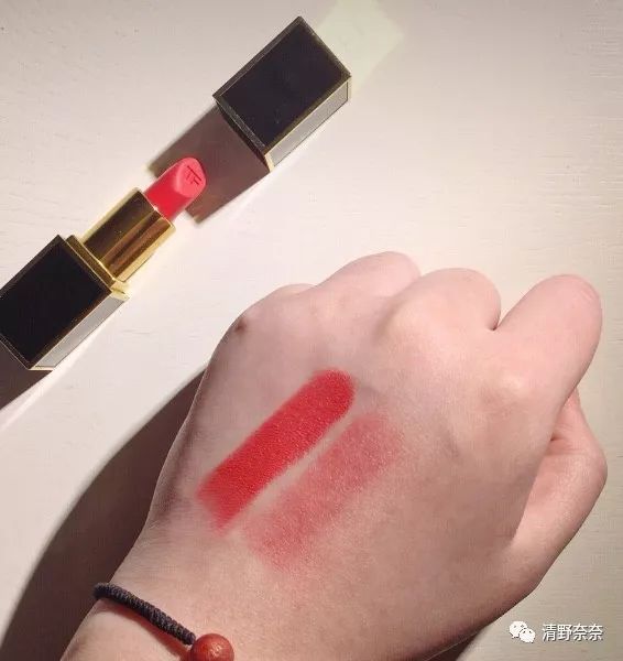 入了这只口红后，突然觉得TF的口红不香了