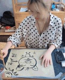 搞笑gif妹子的内心是崩溃的,搞笑gif妹子原来是个逗比