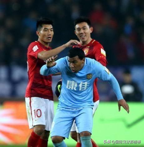 保利尼奥面对梅西,保利尼奥中柱对梅西