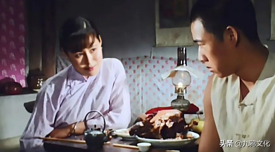 虎妞斯琴高娃张丰毅,骆驼祥子张丰毅拉车剧照