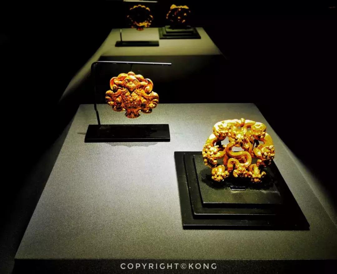 上海观复博物馆地面,上海中心37楼观复博物馆