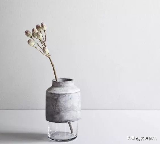 塑料旧手套,新买的手套被塑料和铁连在一起