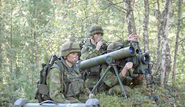 为了摆脱困境！沙特摒弃前嫌，向以色列求购*火军**，以打击伊朗盟友