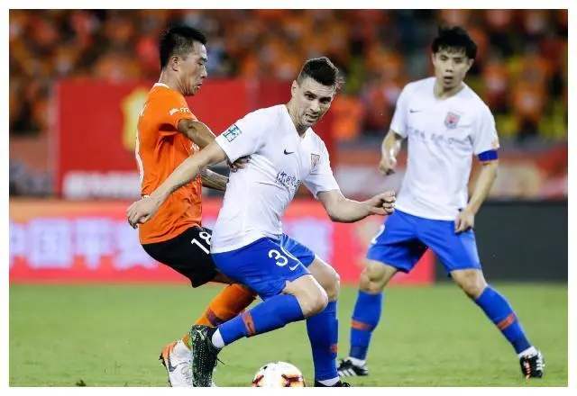 鲁能决战足协杯李霄鹏,塔利斯卡鲁能vs李霄鹏