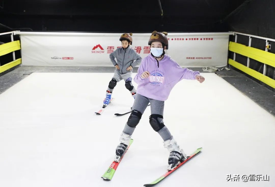 滑雪时下最流行的运动,滑雪运动在国内冷门吗