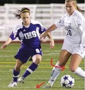 运动前如何预防关节性的损伤,运动时如何更好保护前交叉韧带