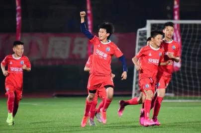 我眼中的足球视频,中国足球小将vs巴萨