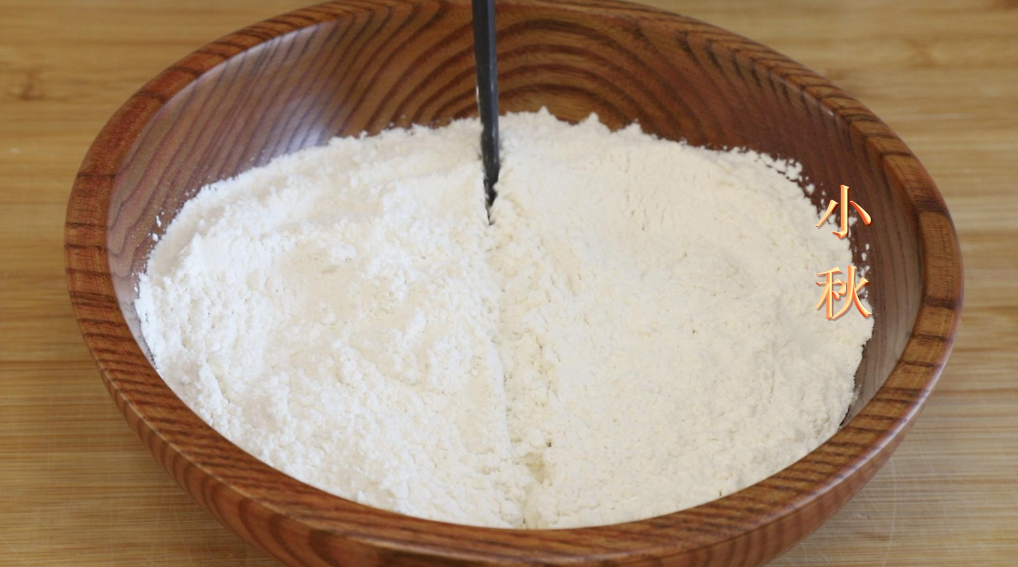 水晶灌汤包汤汁浓郁皮薄肉厚好吃,灌汤包做法咋做好吃又好卖