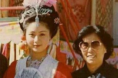 马兰：演唐僧母亲全剧无台词，30岁插足余秋雨婚姻，今如何