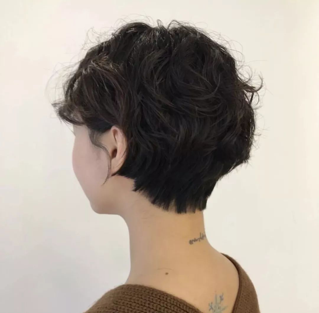 中长发锁骨发烫发中卷,初恋锁骨发中长发烫发