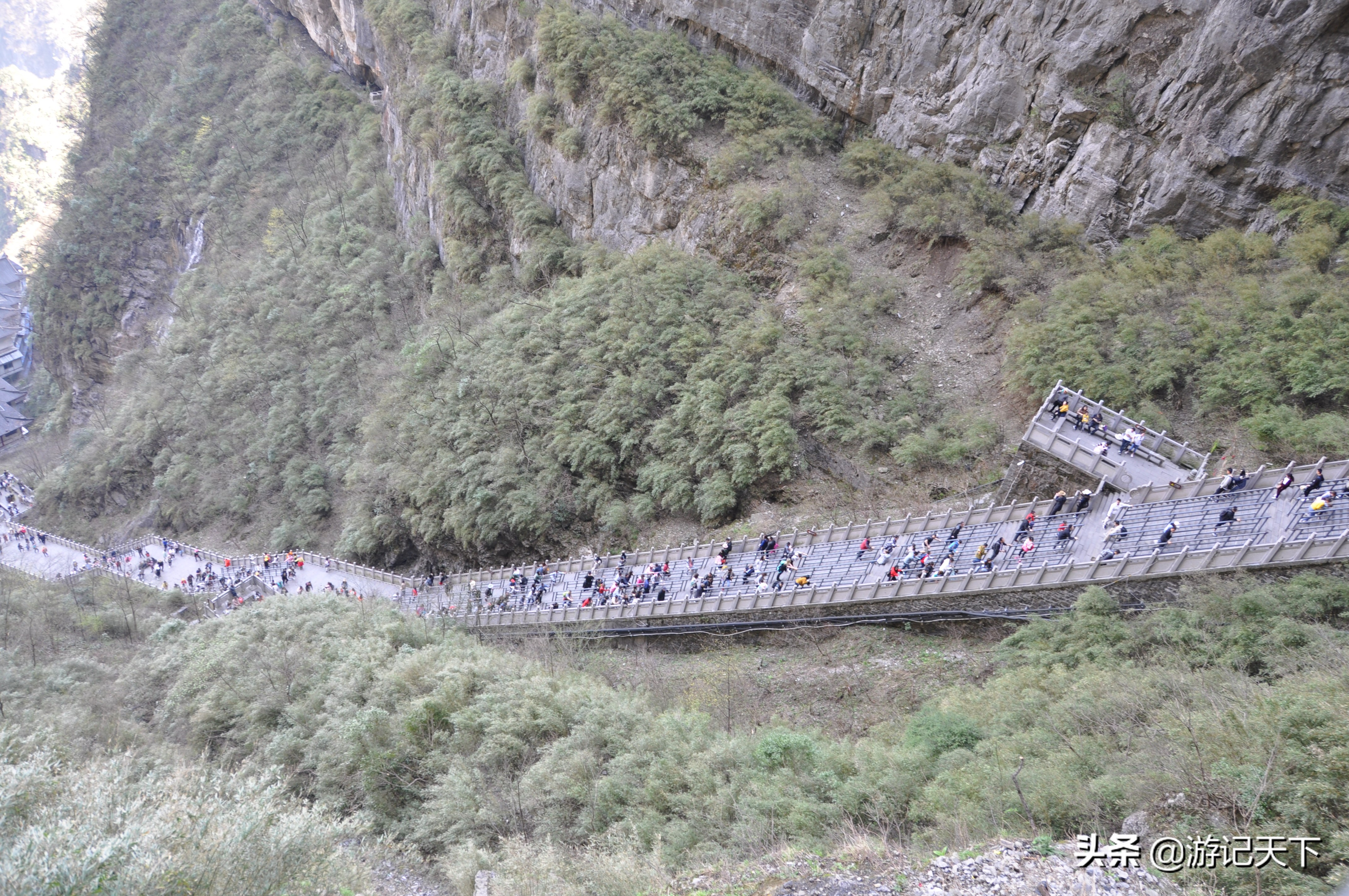 天门山未解之谜,天门山玻璃栈道