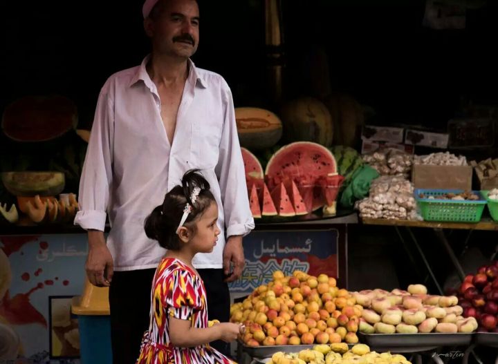 路边切糕为何这么贵,切糕为什么这么贵呢