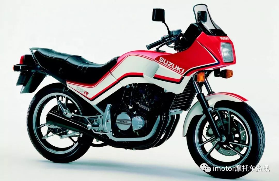 v4发动机豪华车,世界上第一台量产v8