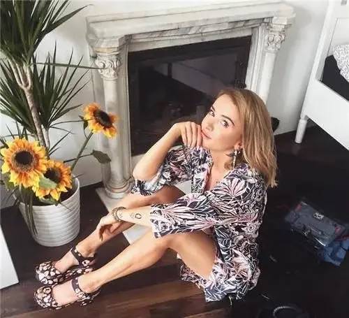 半身法式碎花裙怎么搭配好看,法式碎花裙搭配图片大全