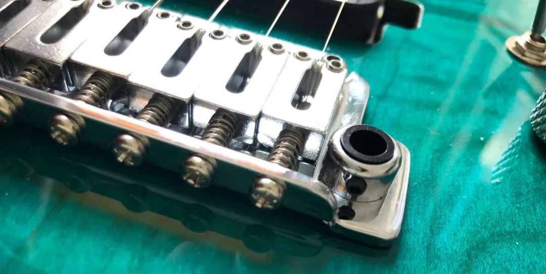 当我们谈恋爱时我们在谈些什么,电吉他的基础到底是什么