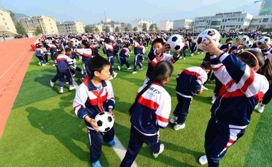 假如c罗和梅西加入国足,假如国足归化了特谢拉