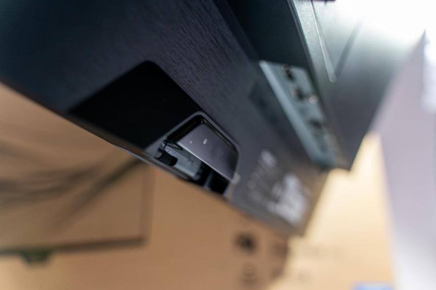 给笔记本电脑配的显示屏,飞利浦显示器哪款适合修图