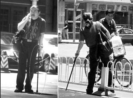 56岁刘欢是酒鬼？喝到骨头坏死靠拐杖走路？冯小刚：没有人像他