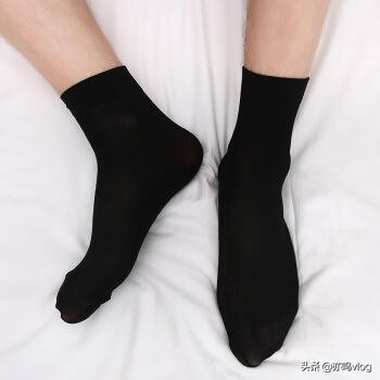 如何通过袜子来判断男人,看男生的袜子判断性格