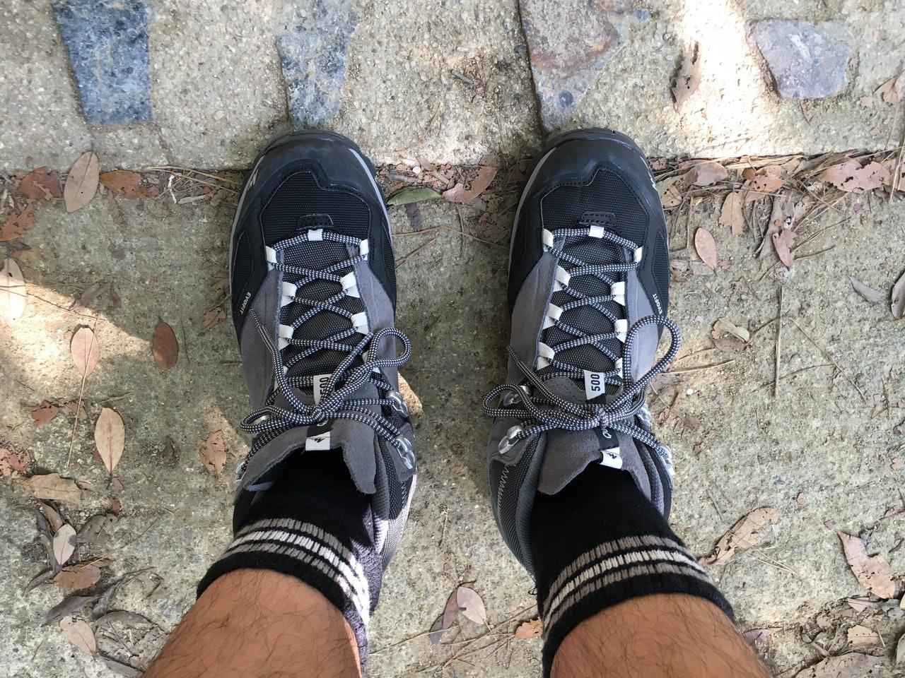 迪卡侬登山徒步值得买的,迪卡侬登山鞋值不值得买