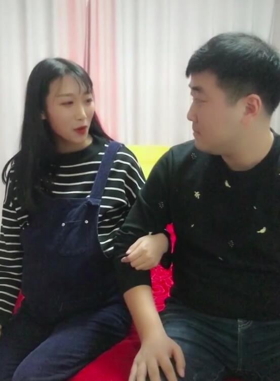 孕期夫妻应该分开睡吗,怀孕后应该和老公两地分居吗