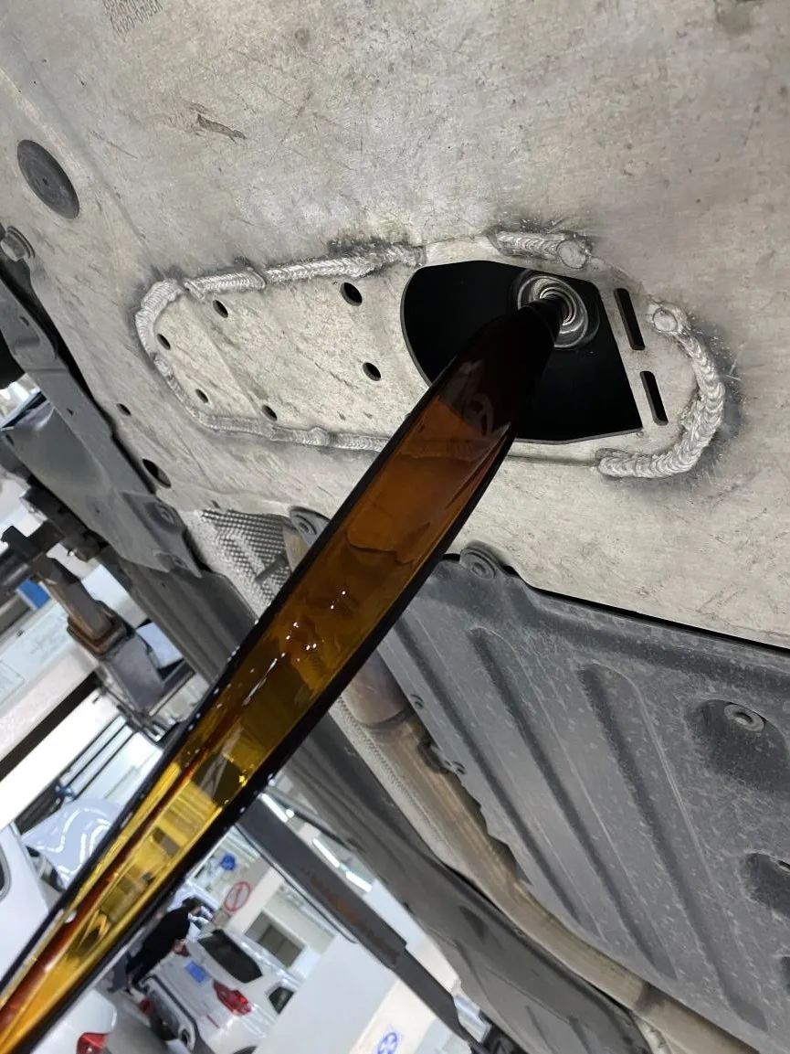 宝马原厂全天候脚垫用久了发白吗,宝马原厂全天候脚垫5系