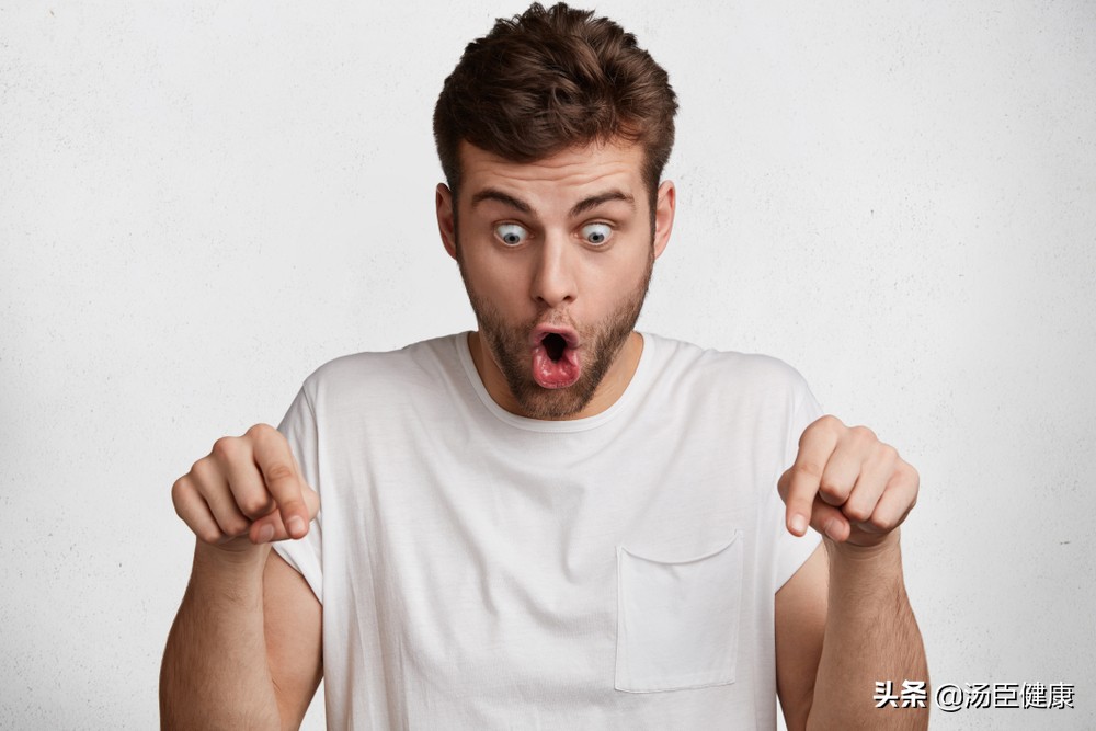 女子走着突然生下孩子,女子走在路上生下孩子