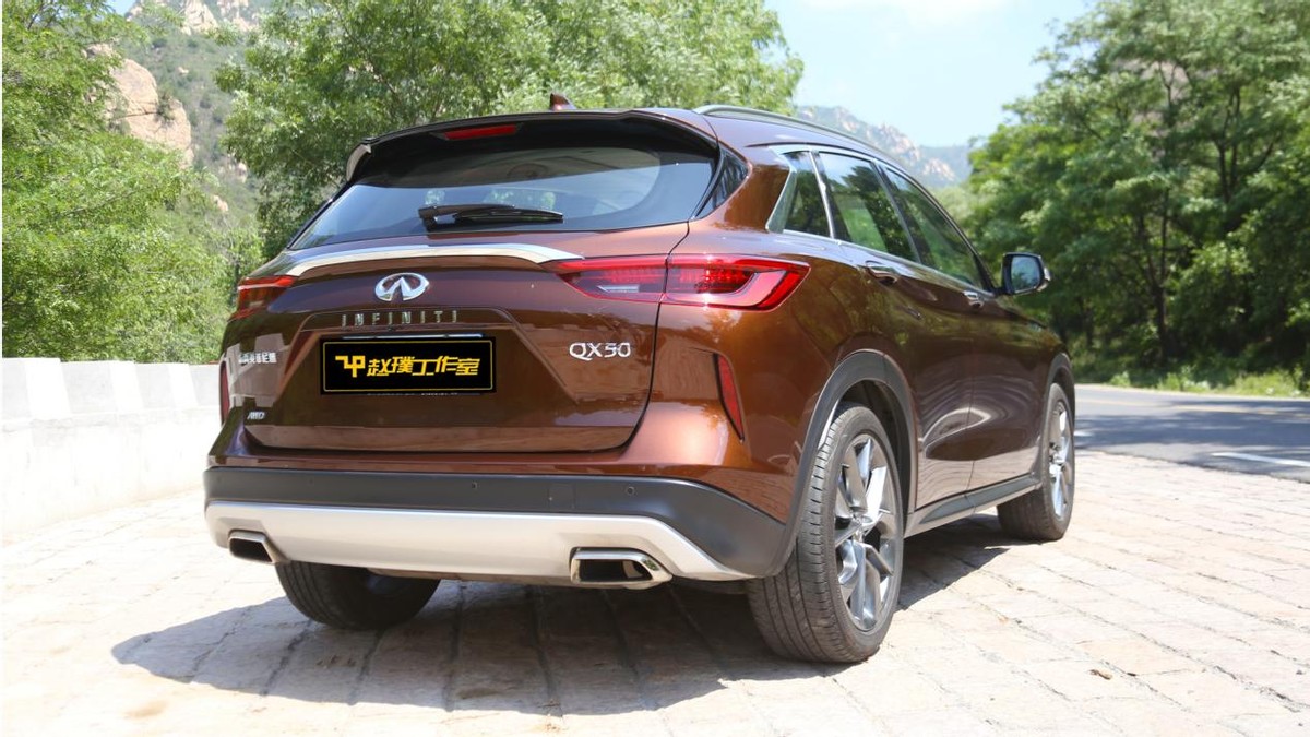 细节全面解析汽车,英菲尼迪qx50悦享版自驾