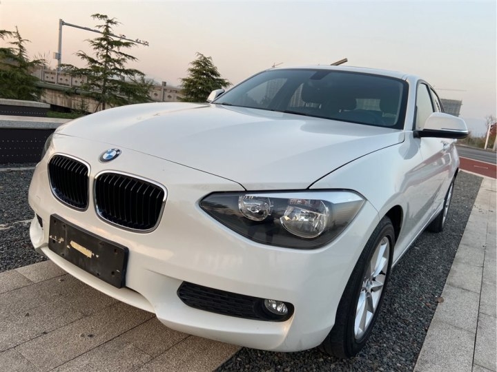 宝马1系小钢炮116,宝马14款116i能插u盘吗