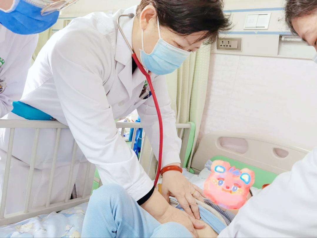 13岁“小神童”高烧不退，痊愈后手写感谢信：帅气的退烧需要时间